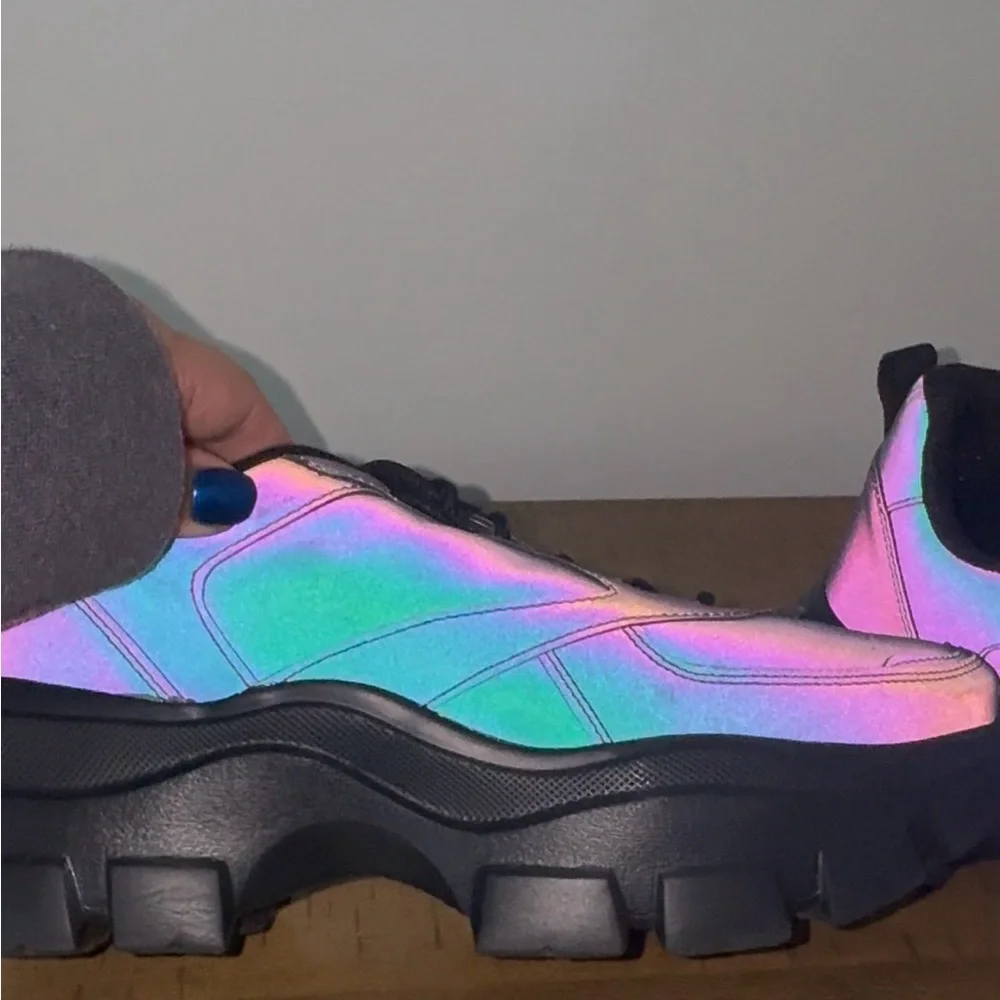 🌈 Holographic Women's Sneakers - size 9 - Picture 8 of 17